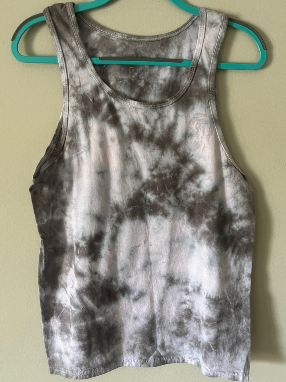 Boho coastal beachy Gray Tie-Dye Scoop Neck Tank Top